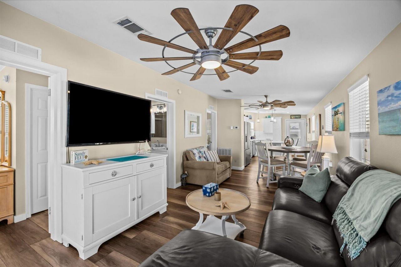 1092 Nettles Boulevard, Jensen Beach, FL 34957 Photo