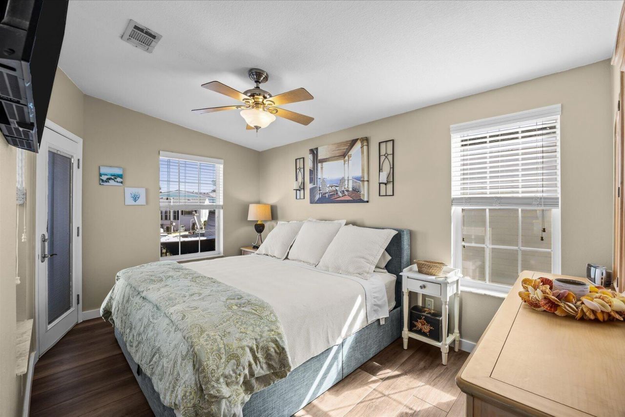 1092 Nettles Boulevard, Jensen Beach, FL 34957 Photo