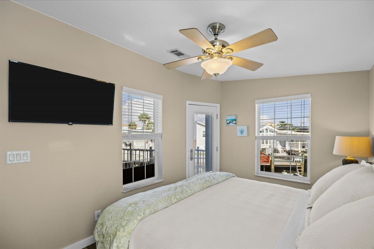 1092 Nettles Boulevard, Jensen Beach, FL 34957 Photo