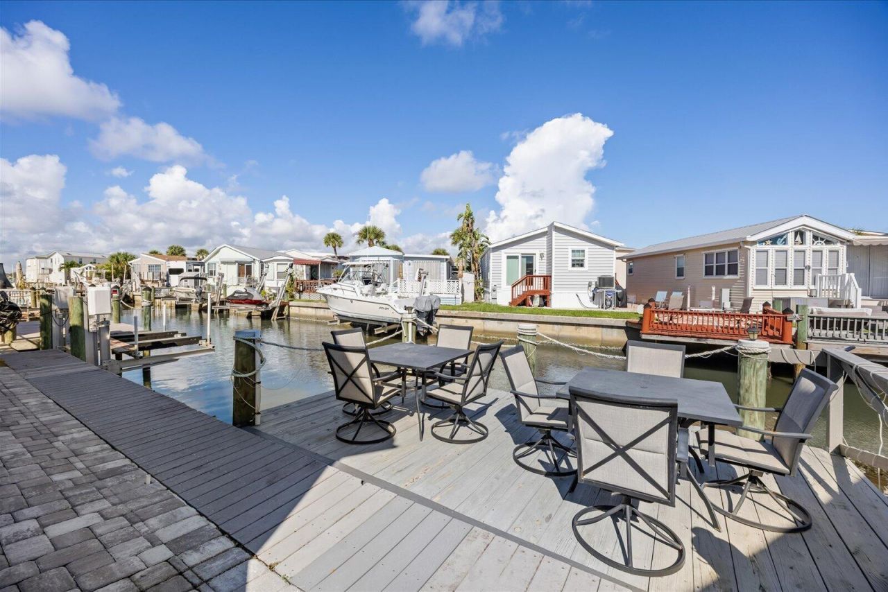 1092 Nettles Boulevard, Jensen Beach, FL 34957 Photo