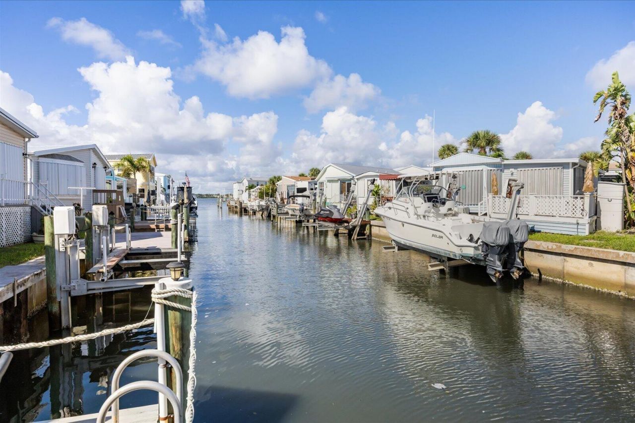 1092 Nettles Boulevard, Jensen Beach, FL 34957 Photo