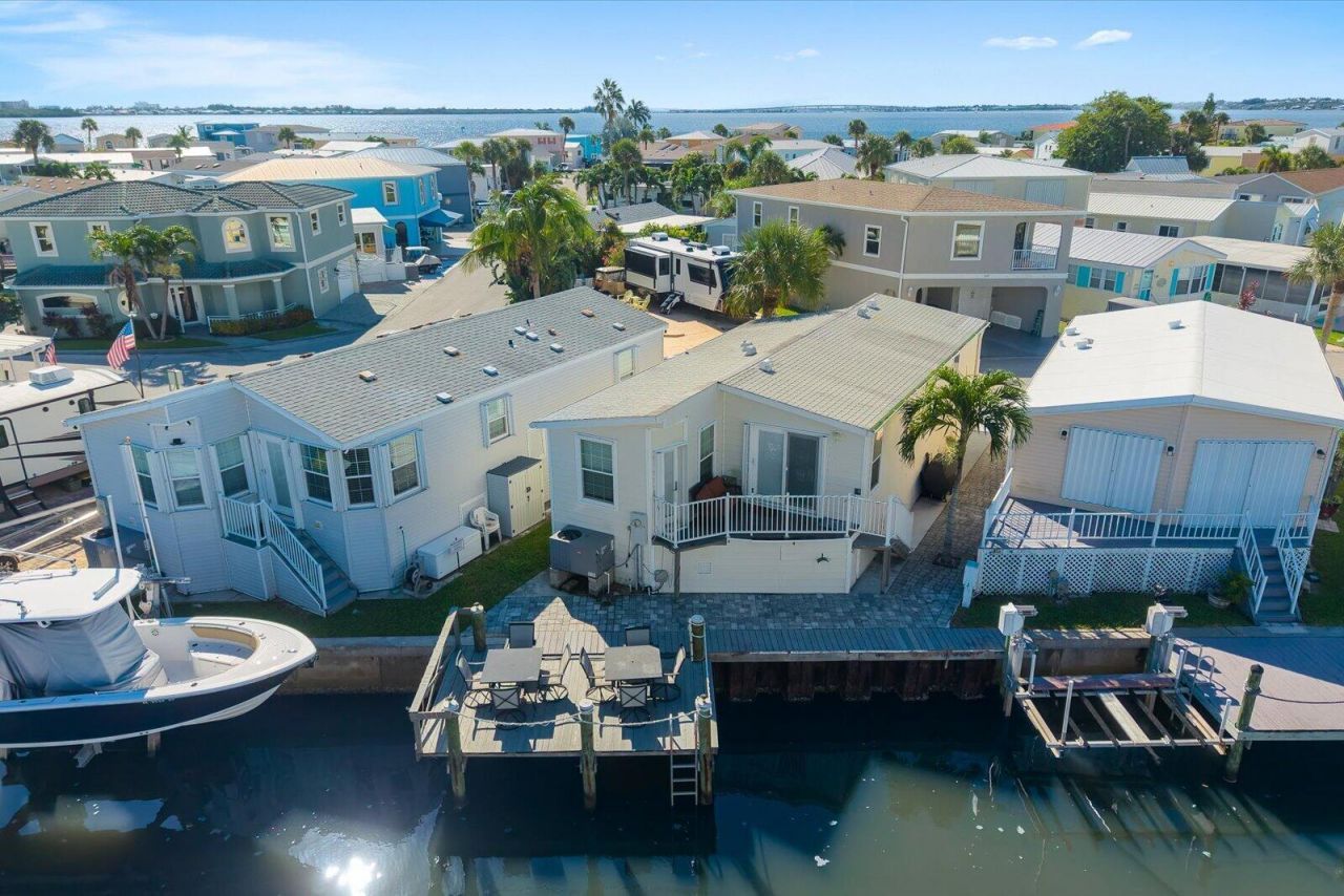 1092 Nettles Boulevard, Jensen Beach, FL 34957 Photo