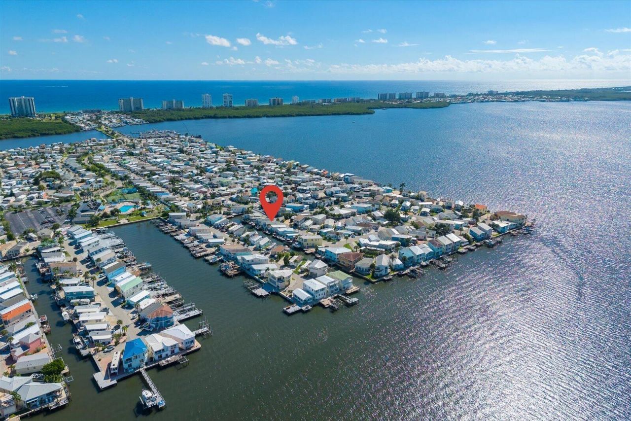 1092 Nettles Boulevard, Jensen Beach, FL 34957 Photo