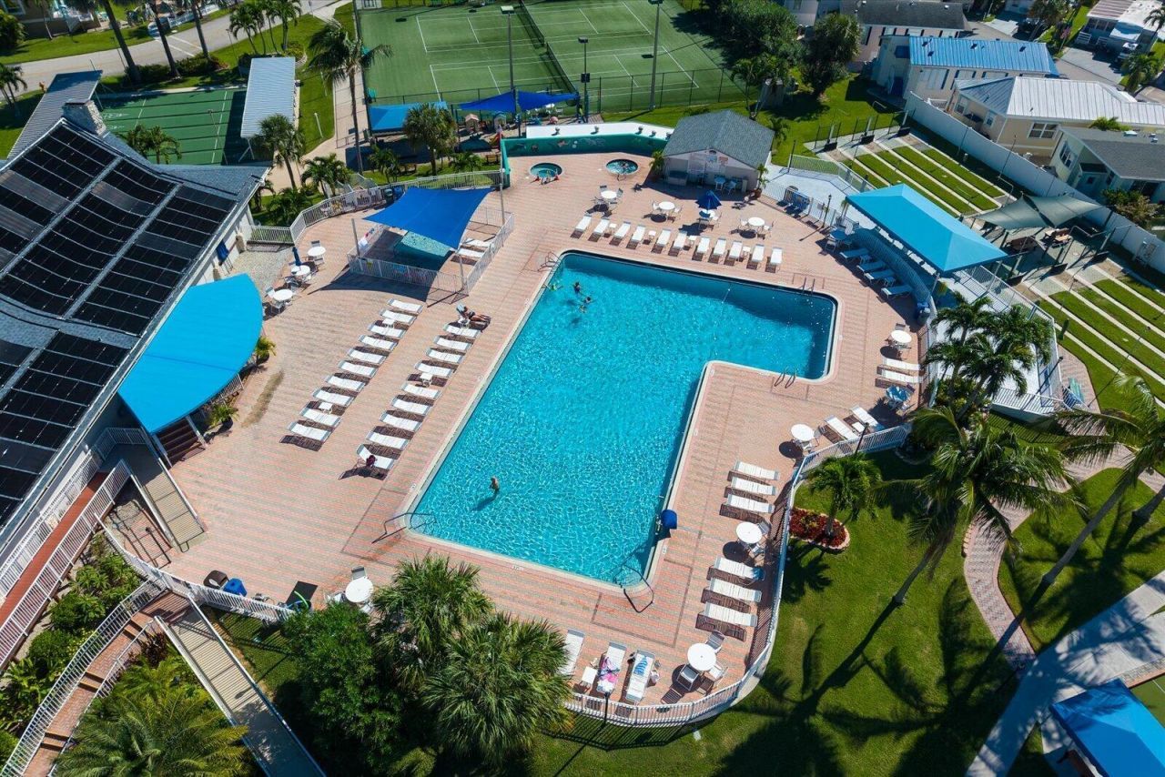 1092 Nettles Boulevard, Jensen Beach, FL 34957 Photo