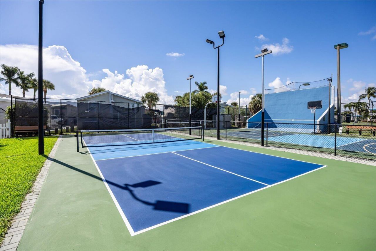 1092 Nettles Boulevard, Jensen Beach, FL 34957 Photo