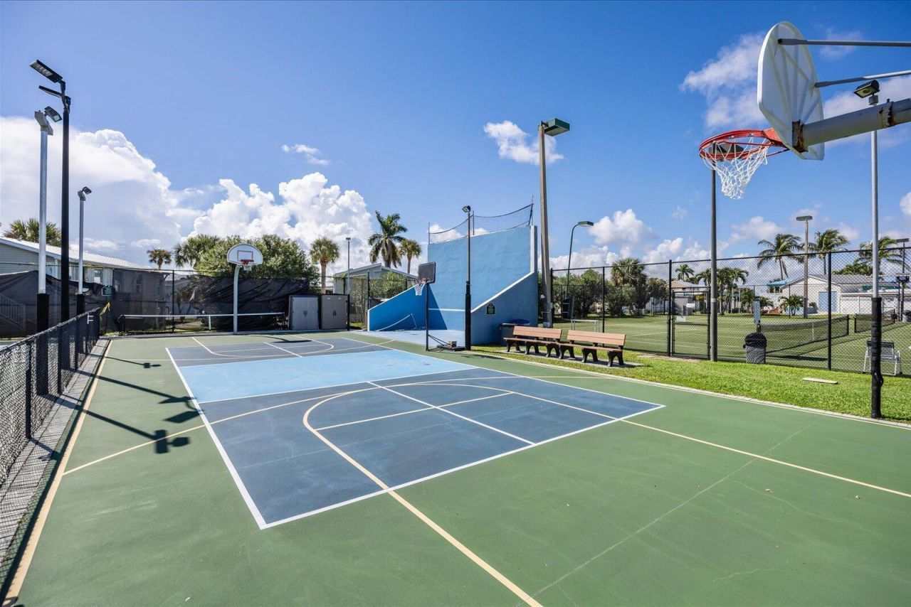 1092 Nettles Boulevard, Jensen Beach, FL 34957 Photo