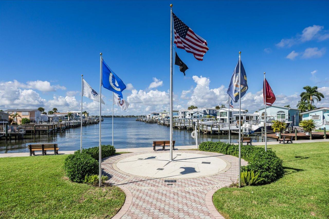 1092 Nettles Boulevard, Jensen Beach, FL 34957 Photo