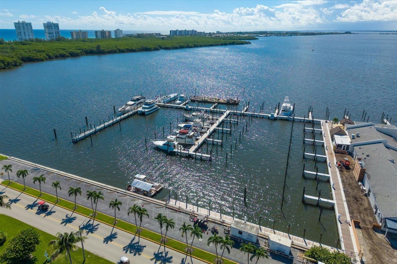 1092 Nettles Boulevard, Jensen Beach, FL 34957 Photo