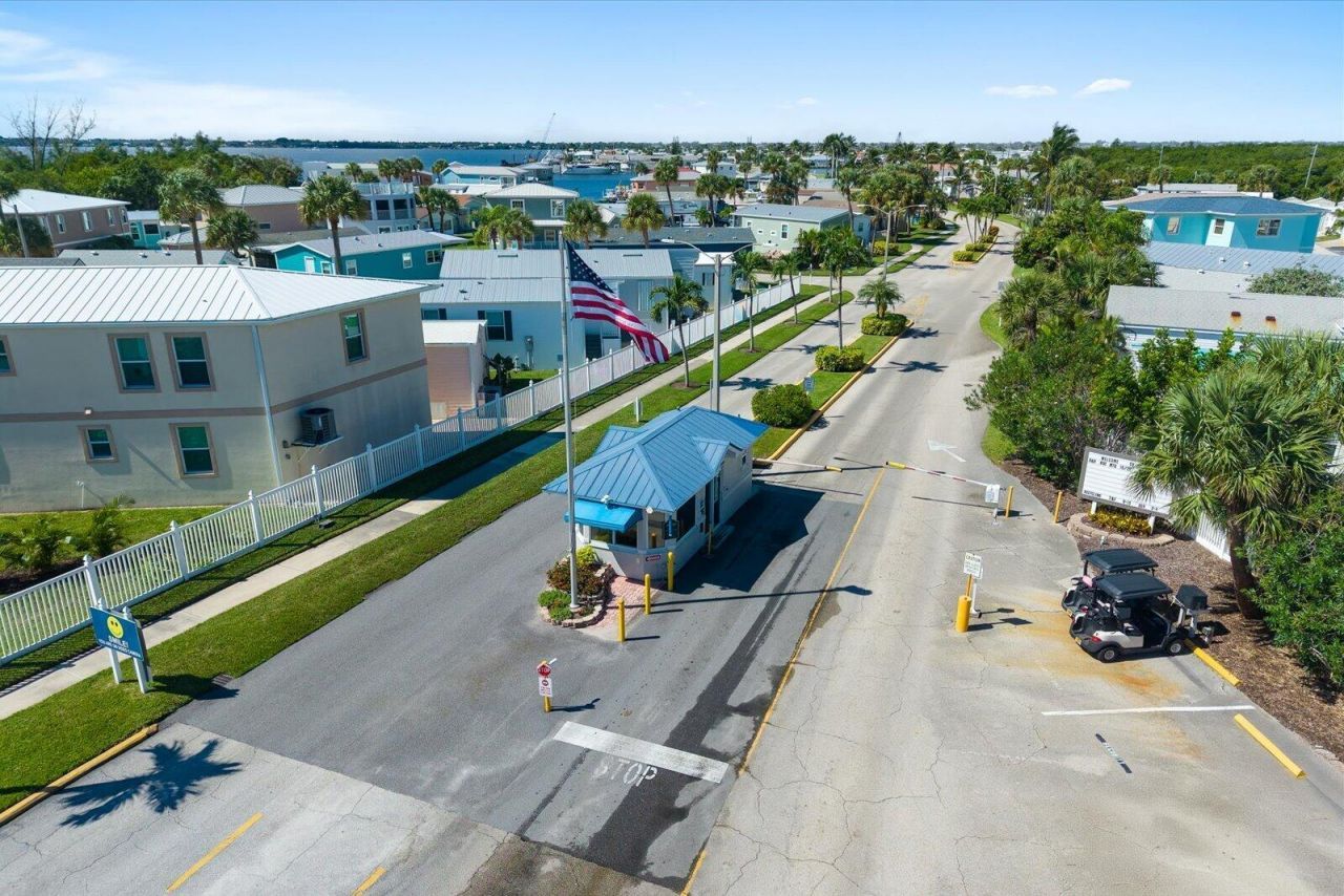 1092 Nettles Boulevard, Jensen Beach, FL 34957 Photo