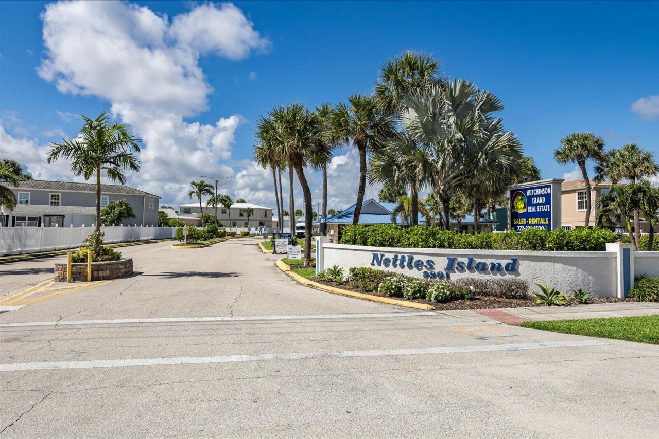 1092 Nettles Boulevard, Jensen Beach, FL 34957 Photo