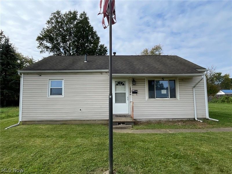 1933 Bollinger Avenue NE, Canton, OH 44705 Photo 1