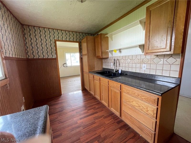 1933 Bollinger Avenue NE, Canton, OH 44705 Photo 11