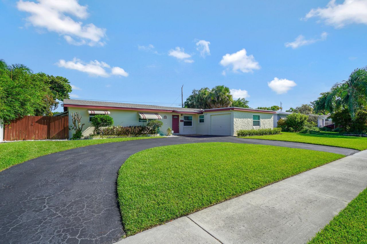 416 Lighthouse Drive, North Palm Beach, FL 33408 Photo