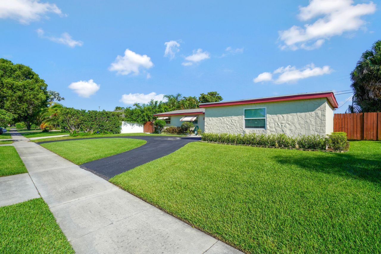 416 Lighthouse Drive, North Palm Beach, FL 33408 Photo