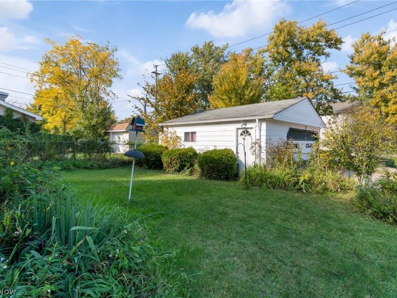 13513 Maplerow Avenue, Garfield Heights, OH 44105 Photo 25