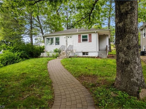 519 Davsel Rd, Roxbury, NJ 07850