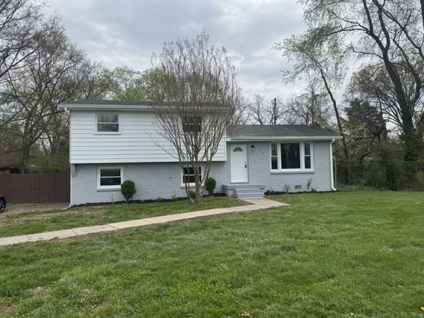 204 Morningside Dr , Clarksville, TN 37042