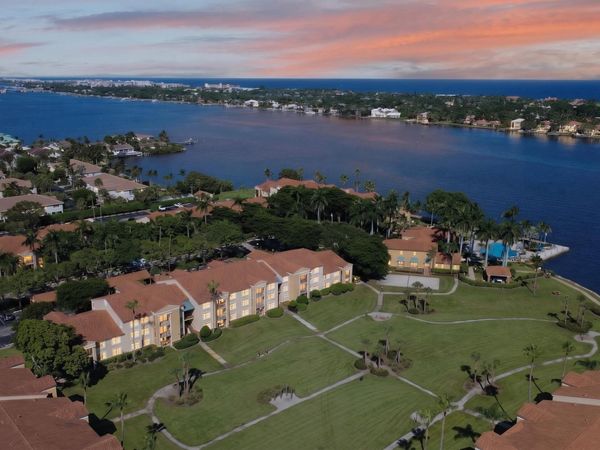 131 Yacht Club Way, Unit 109, Hypoluxo, FL 33462