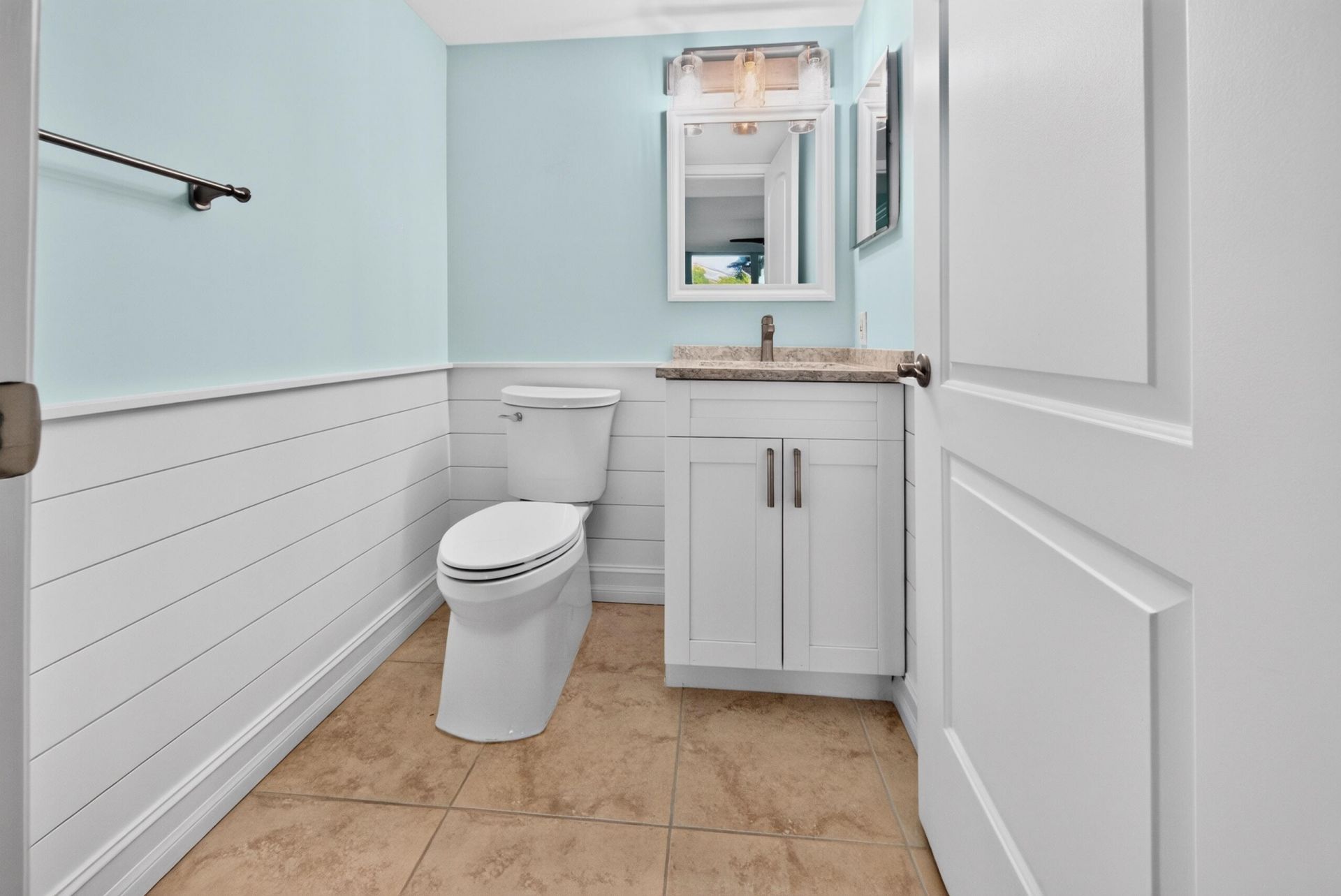 131 Yacht Club Way, Unit 109, Hypoluxo, FL 33462 Photo