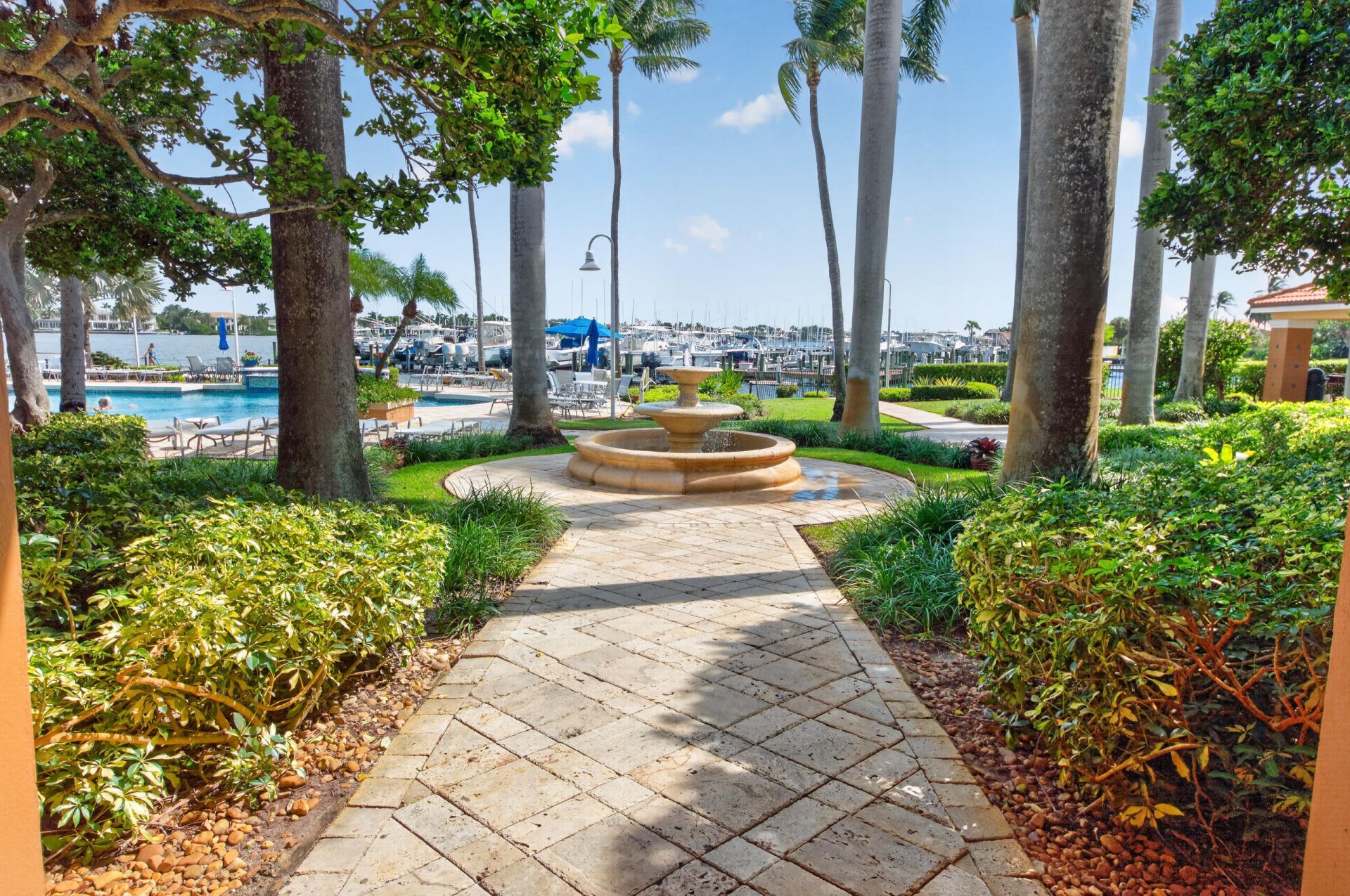 131 Yacht Club Way, Unit 109, Hypoluxo, FL 33462 Photo