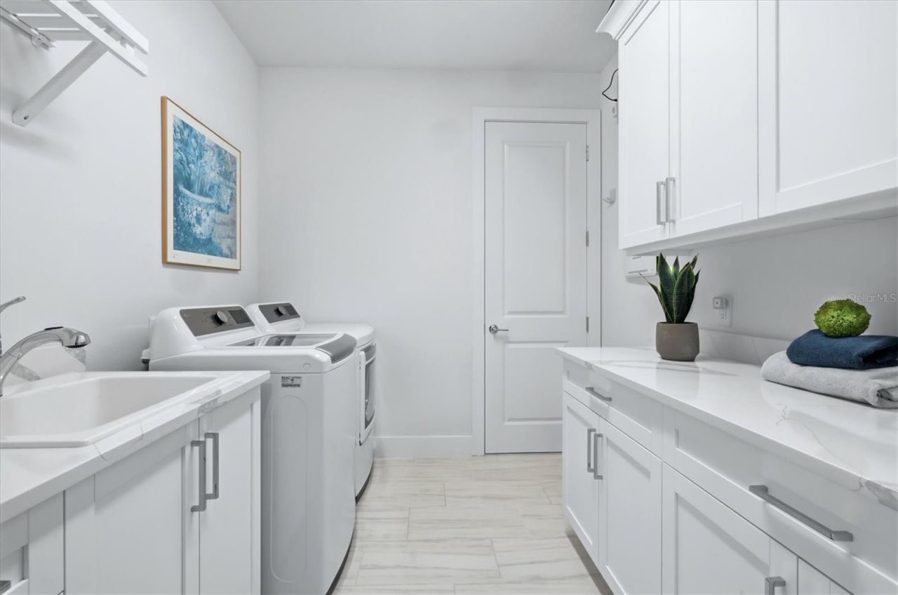 1104 Waterline Court, Sarasota, FL 34240 Photo