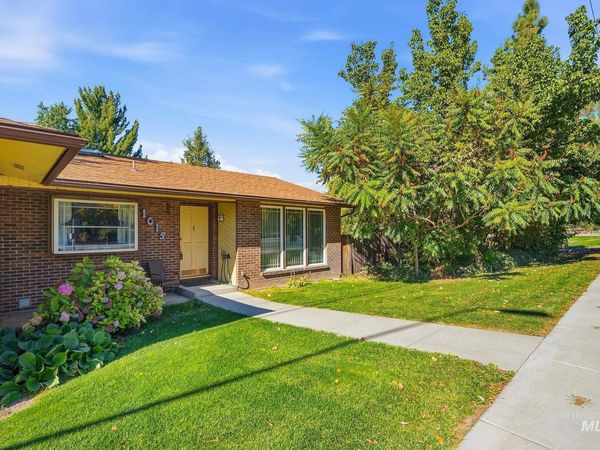 1015 N Maple Grove Rd, Boise, ID 83704