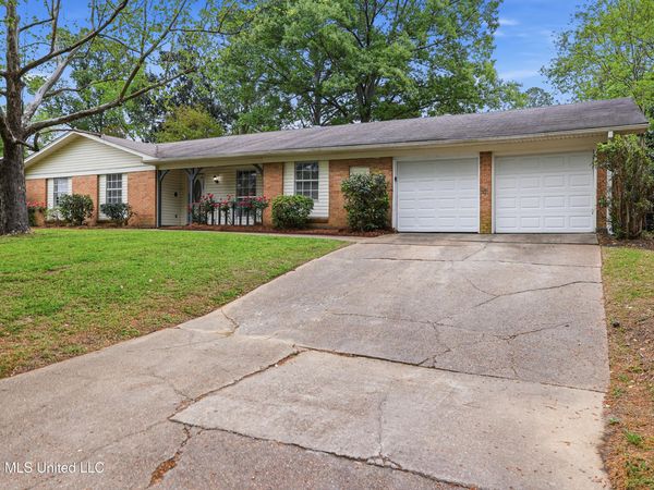1206 Cliffdale Drive, Clinton, MS 39056