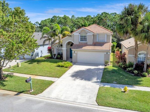 7119 SE Twin Oaks Circle, Stuart, FL 34997