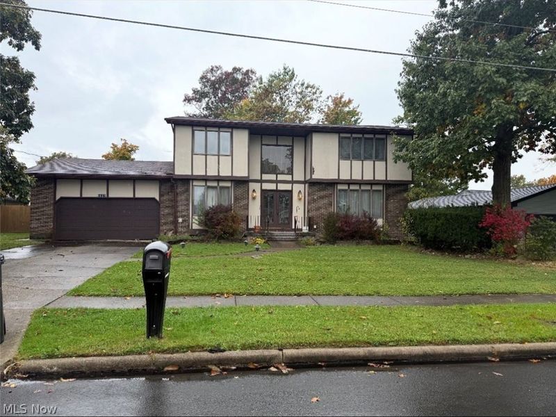 5627 London Drive, Austintown, OH 44515 Photo 1