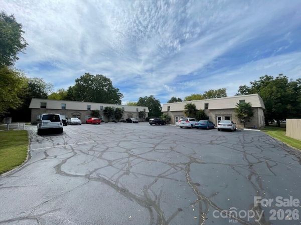 325 Hall Lane , Pineville, NC 28134