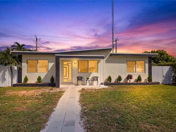 2551 SW 53rd Ave, West Park, FL 33023