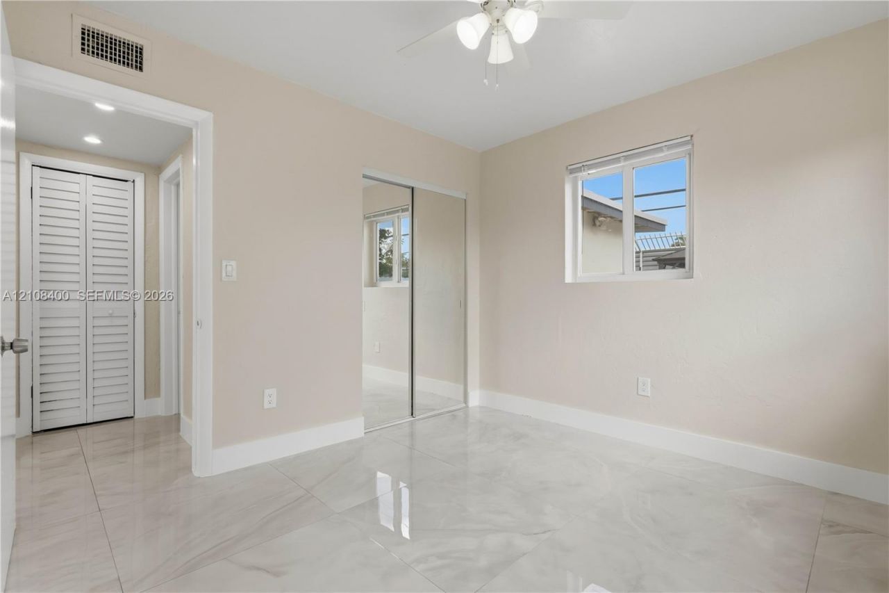 2551 SW 53rd Ave, West Park, FL 33023 Photo