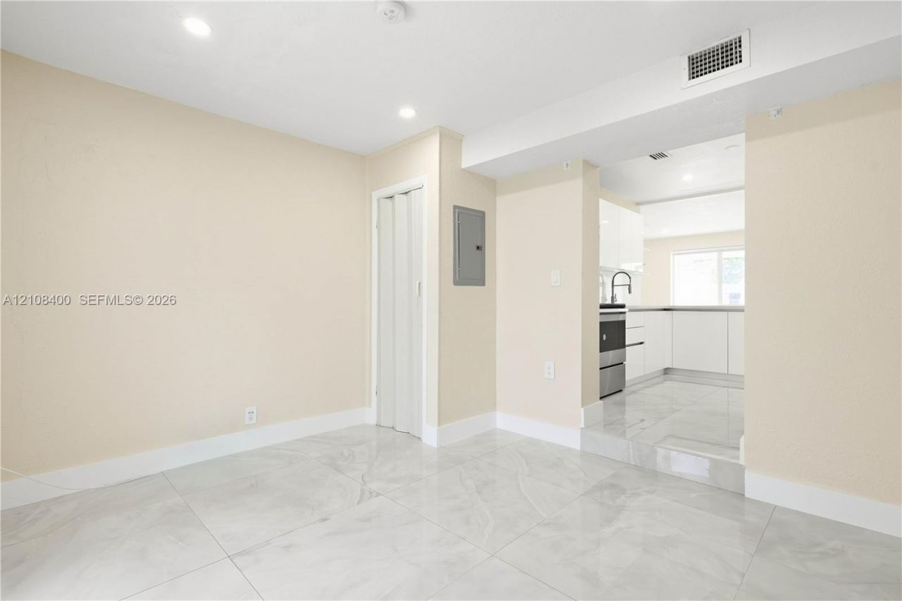 2551 SW 53rd Ave, West Park, FL 33023 Photo