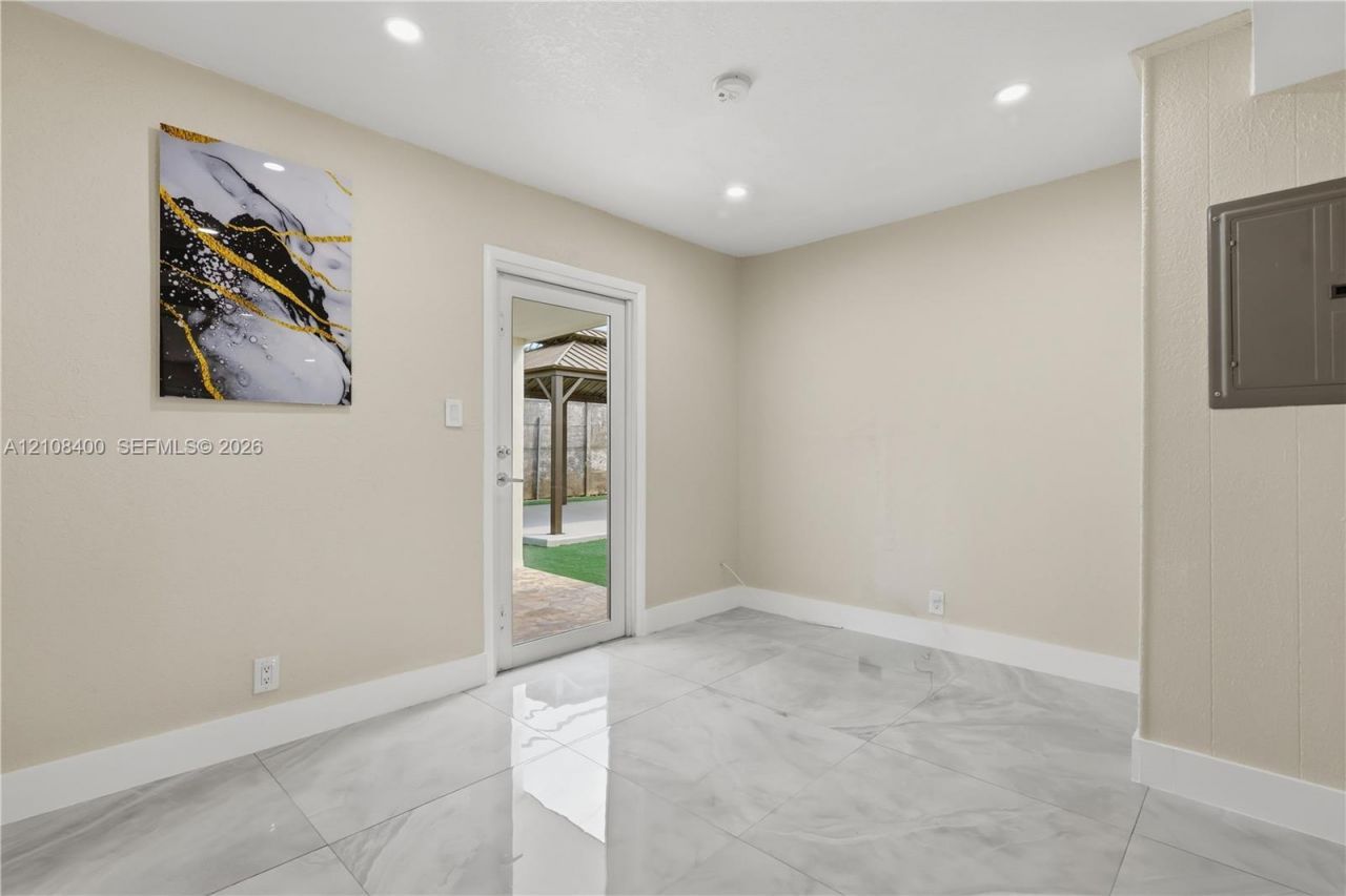 2551 SW 53rd Ave, West Park, FL 33023 Photo