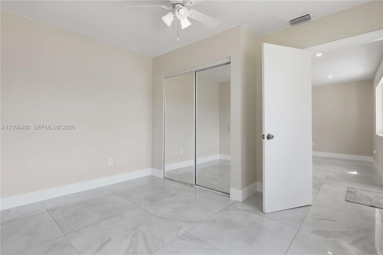 2551 SW 53rd Ave, West Park, FL 33023 Photo