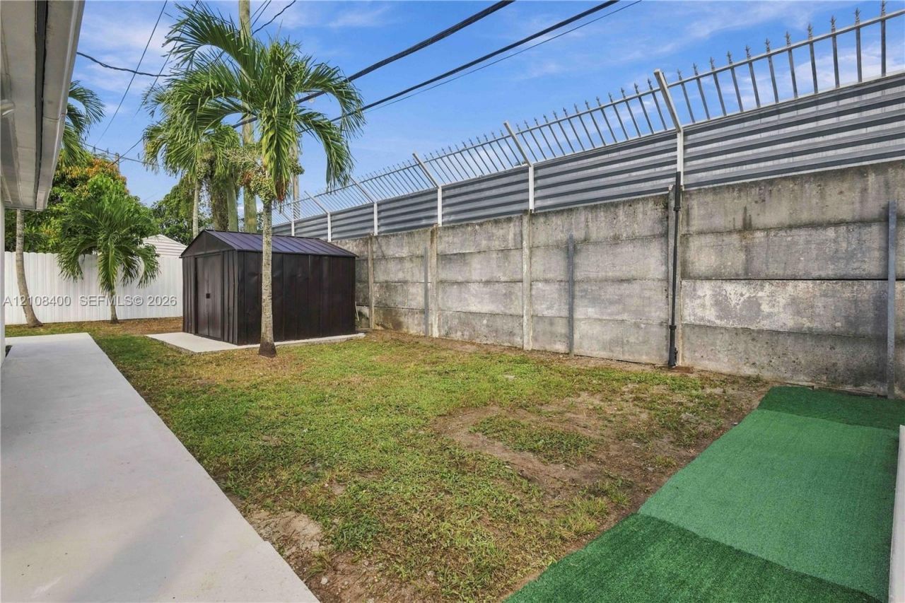 2551 SW 53rd Ave, West Park, FL 33023 Photo