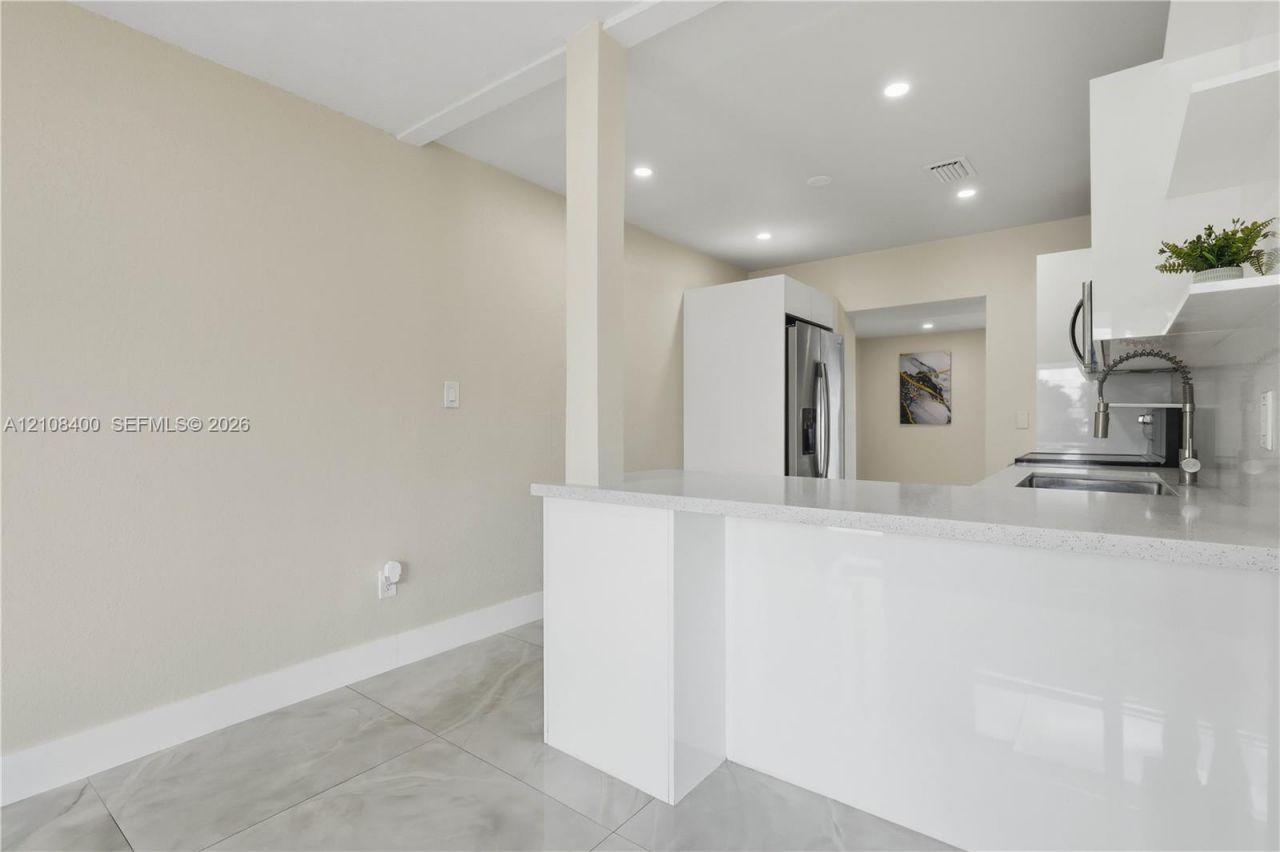 2551 SW 53rd Ave, West Park, FL 33023 Photo