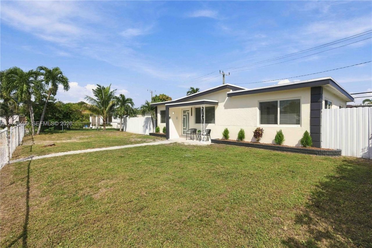 2551 SW 53rd Ave, West Park, FL 33023 Photo