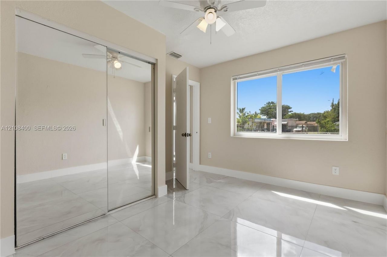 2551 SW 53rd Ave, West Park, FL 33023 Photo