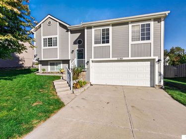11305 S 212th Street, Gretna, NE 68028