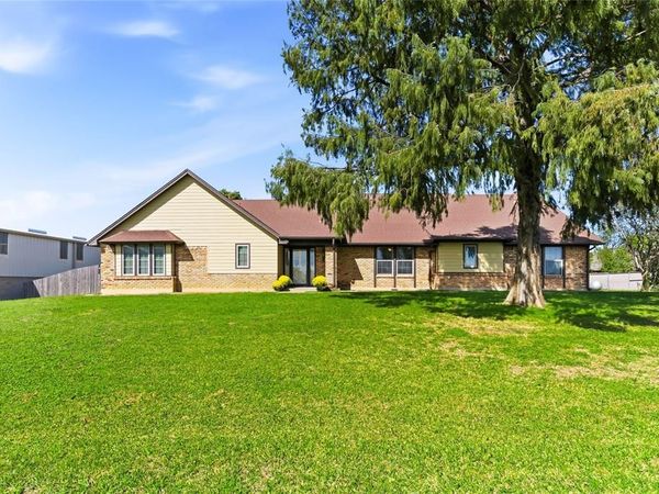 910 W Highway 67 , Alvarado, TX 76009