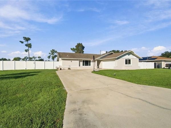 18688 Bradenton RD, FORT MYERS, FL 33967