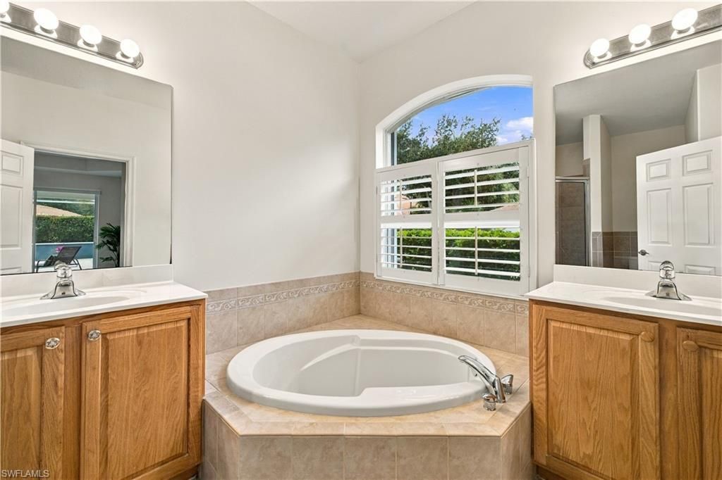 3899 Aurora Ct , Naples, FL 34116 Photo