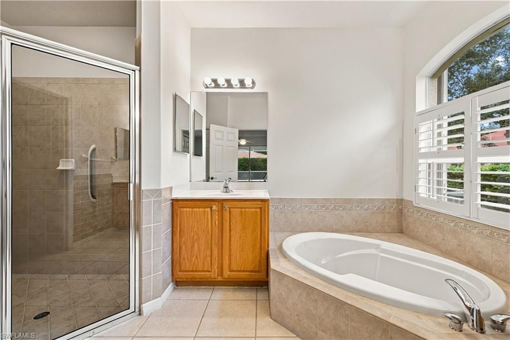 3899 Aurora Ct , Naples, FL 34116 Photo