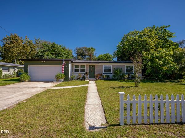 1509 Derbyshire Road, Daytona Beach, FL 32117