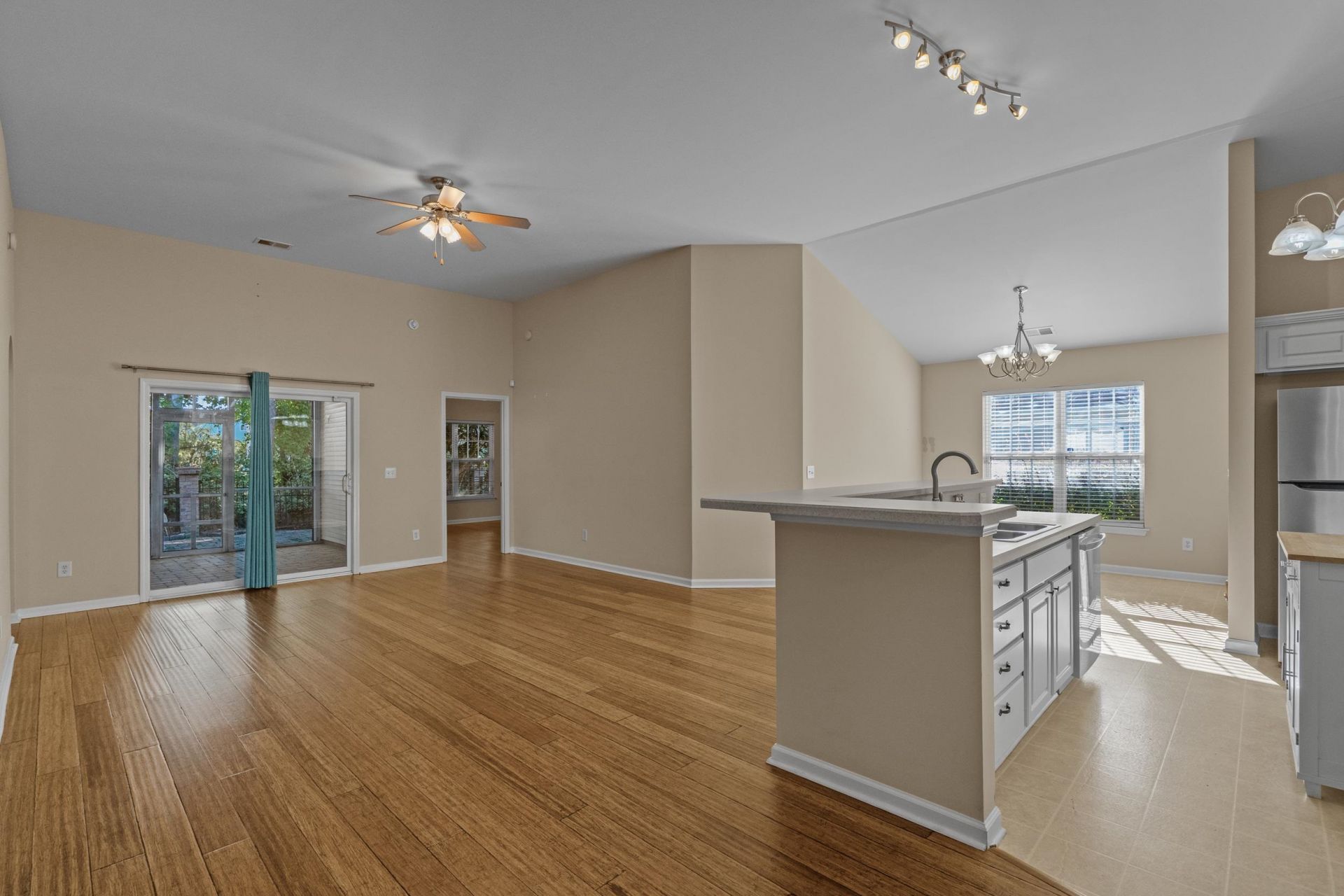 421 Kessinger Dr.  Photo 16