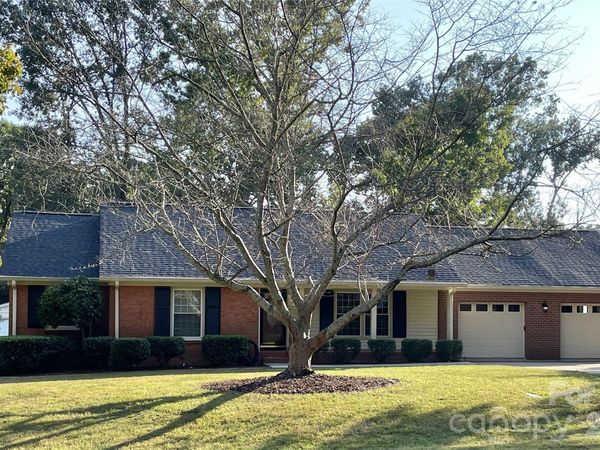 204 General J E Johnston Street , Stanley, NC 28164