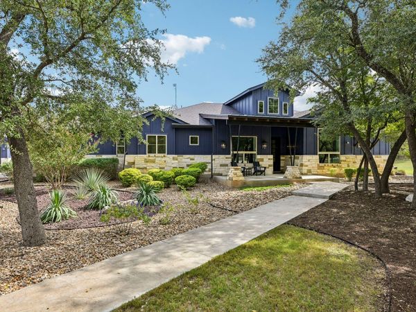 540 Oak Point CT , Liberty Hill, TX 78642
