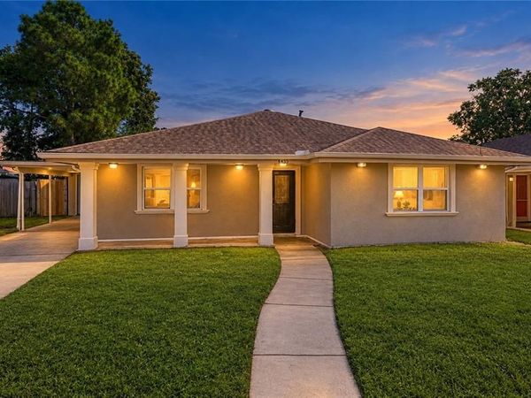 4735 ROSALIA Drive, New Orleans, LA 70127