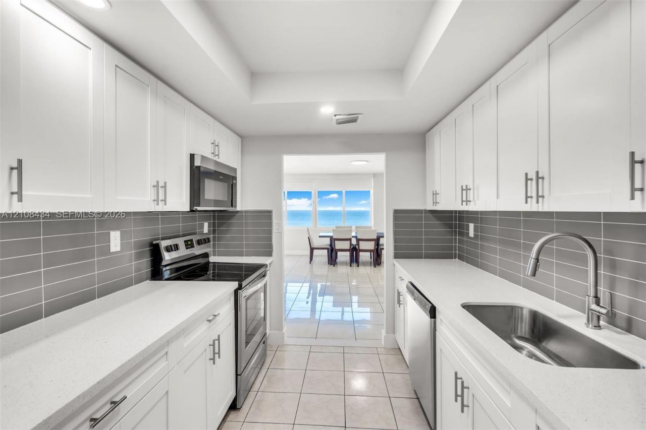 Please Call For Address, Unit 919, Miami Beach, FL 33140 Photo